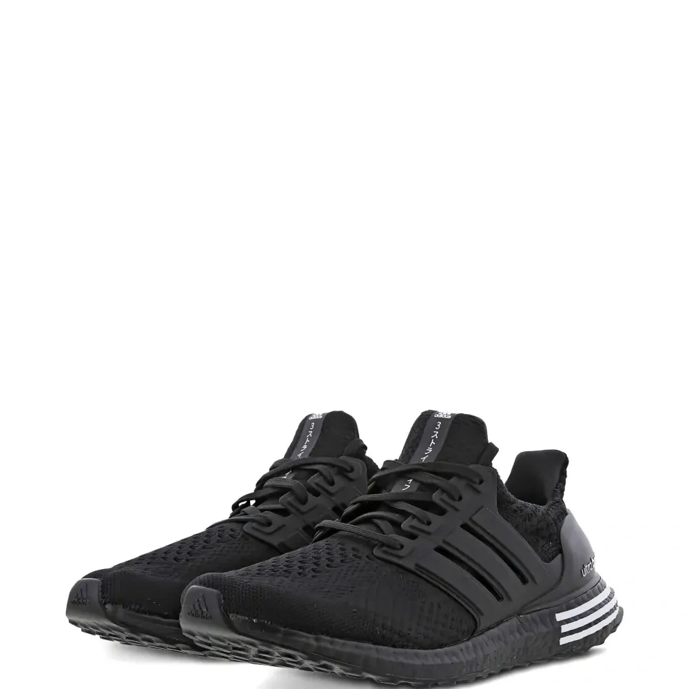 Кроссовки Ultra Boost 5.0 DNA Black White Heel Stripes