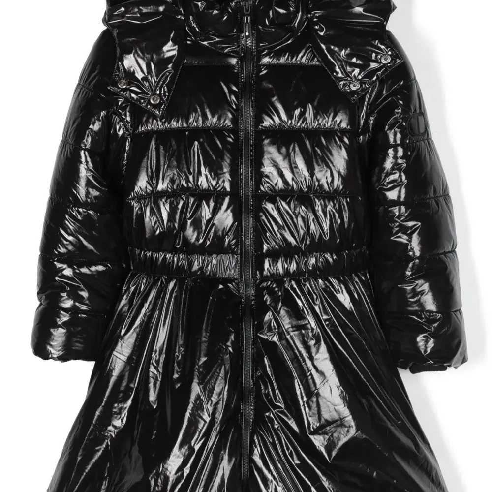 Пуховик с капюшоном