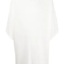 Футболка с приспущенными плечами