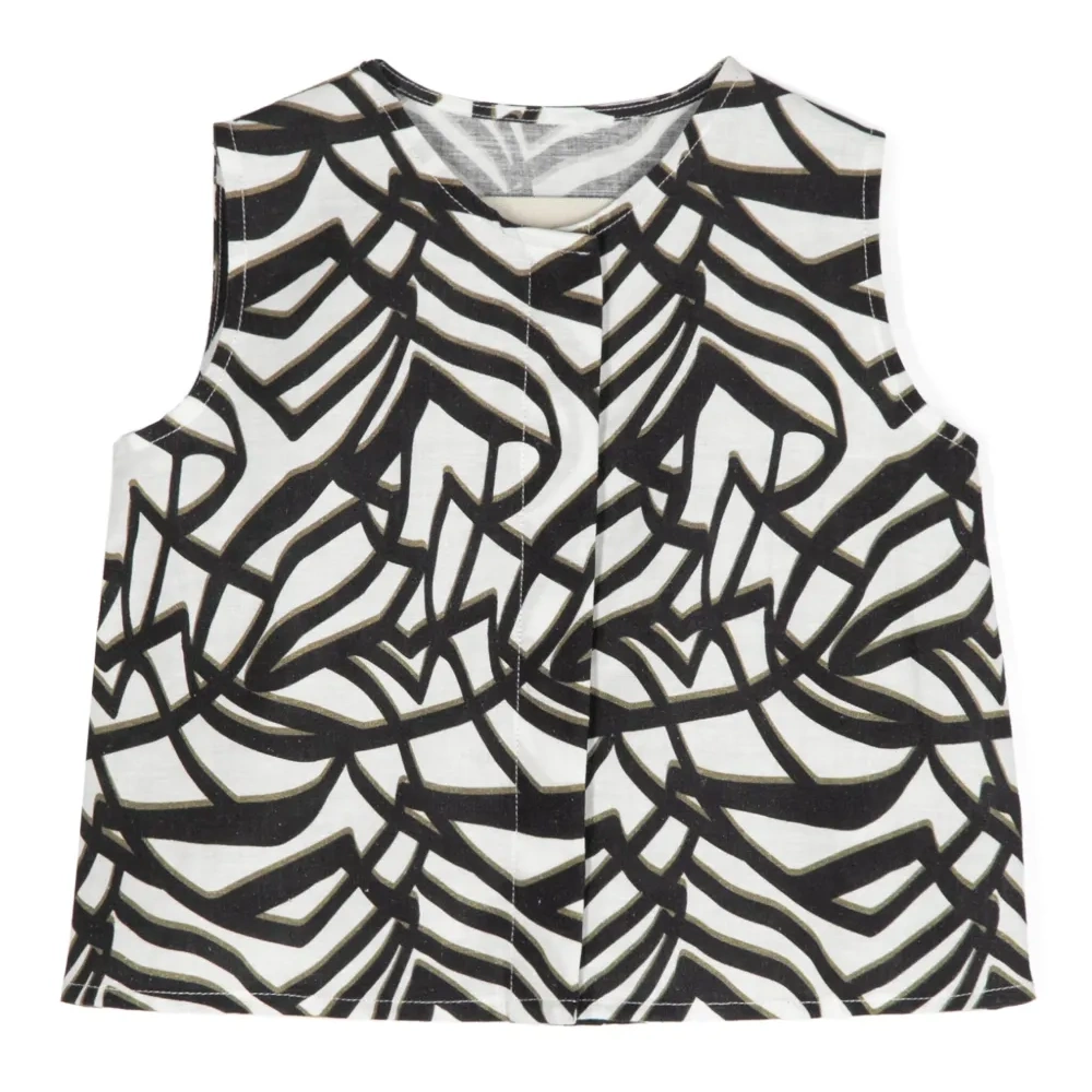 Топ с геометричным узором