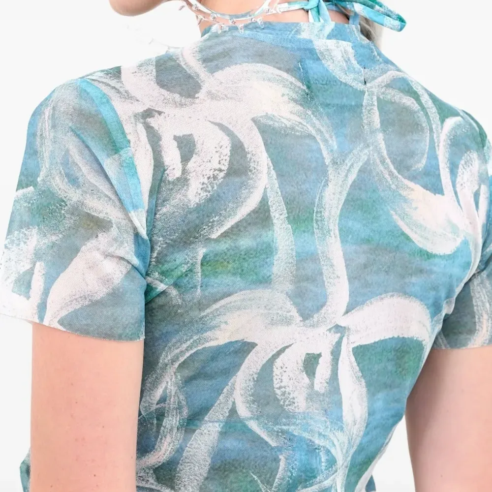 Футболка с абстрактным принтом