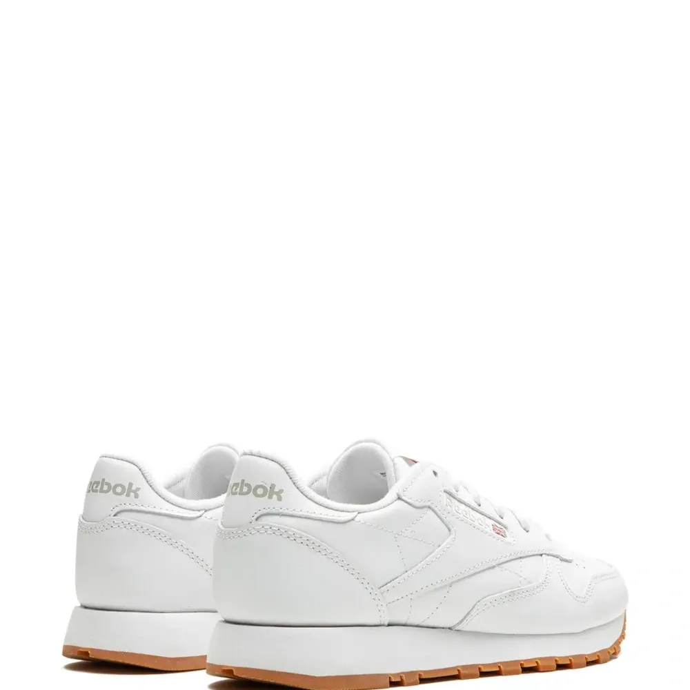 Кроссовки Classic