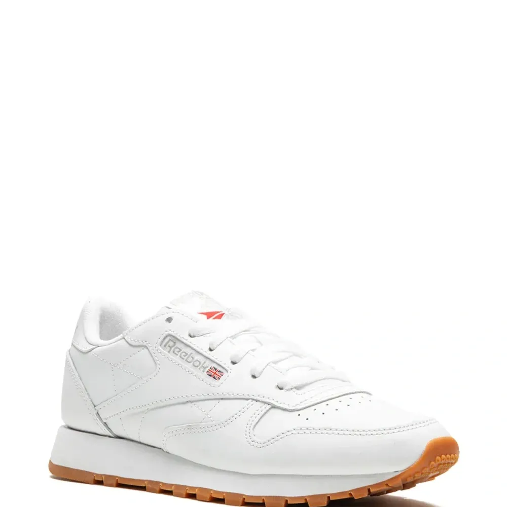 Кроссовки Classic