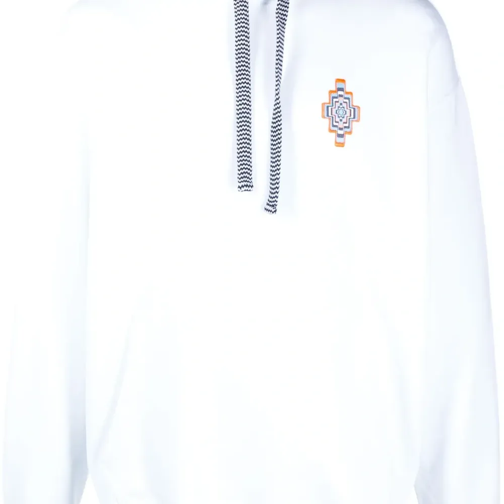 Худи с вышитым логотипом