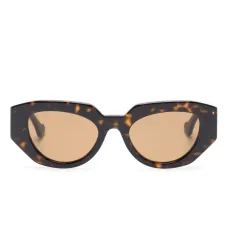 Очки в геометричной оправе