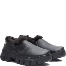 Слипоны с контрастной отделкой