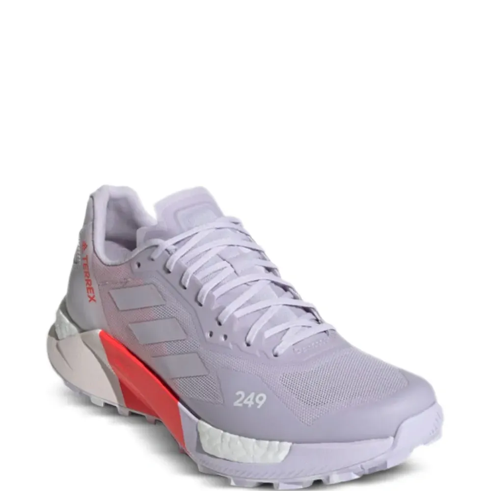 кроссовки Ultra Purple Tint/Solar Red из коллаборации с Terrex Agravic