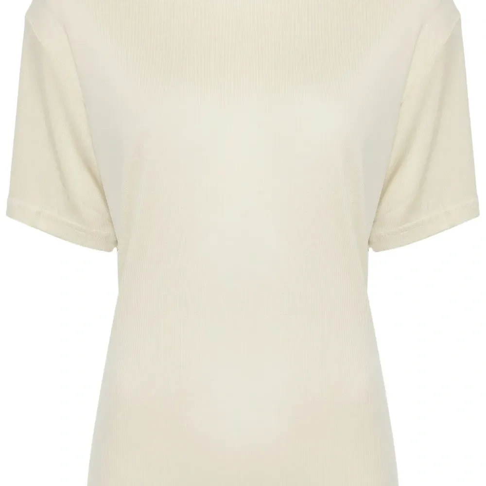 Футболка с круглым вырезом