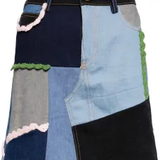 Джинсовая мини-юбка в технике пэчворк