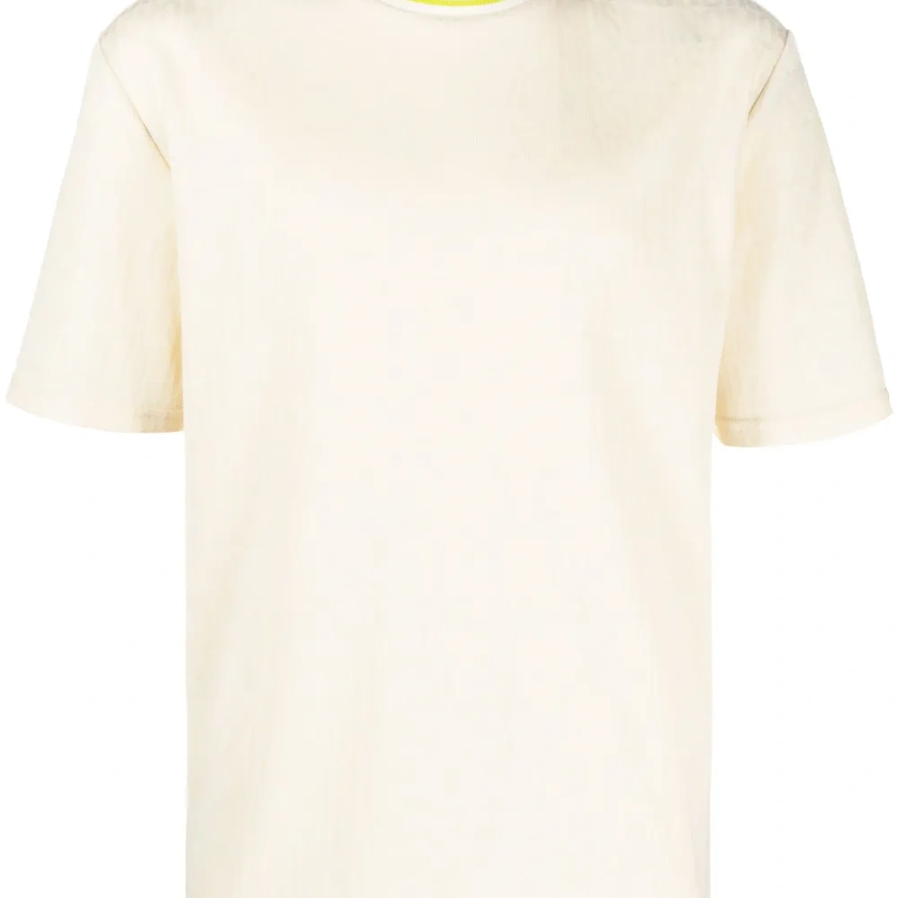 Футболка с вышитым логотипом