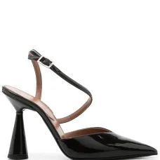 Босоножки с заостренным носком