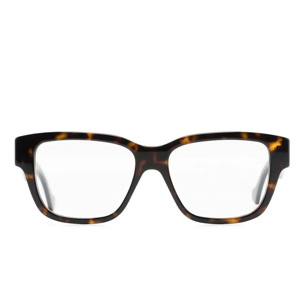 Очки в прямоугольной оправе