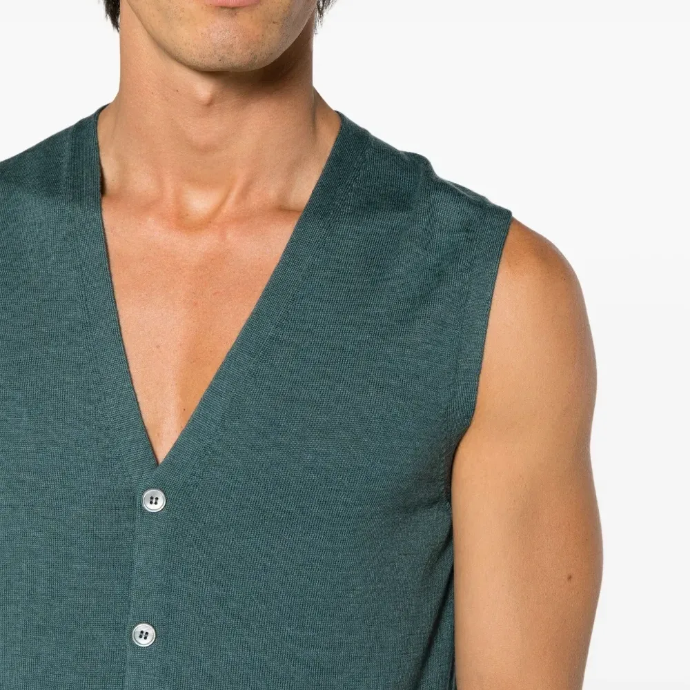 Жилет из вирджинской шерсти