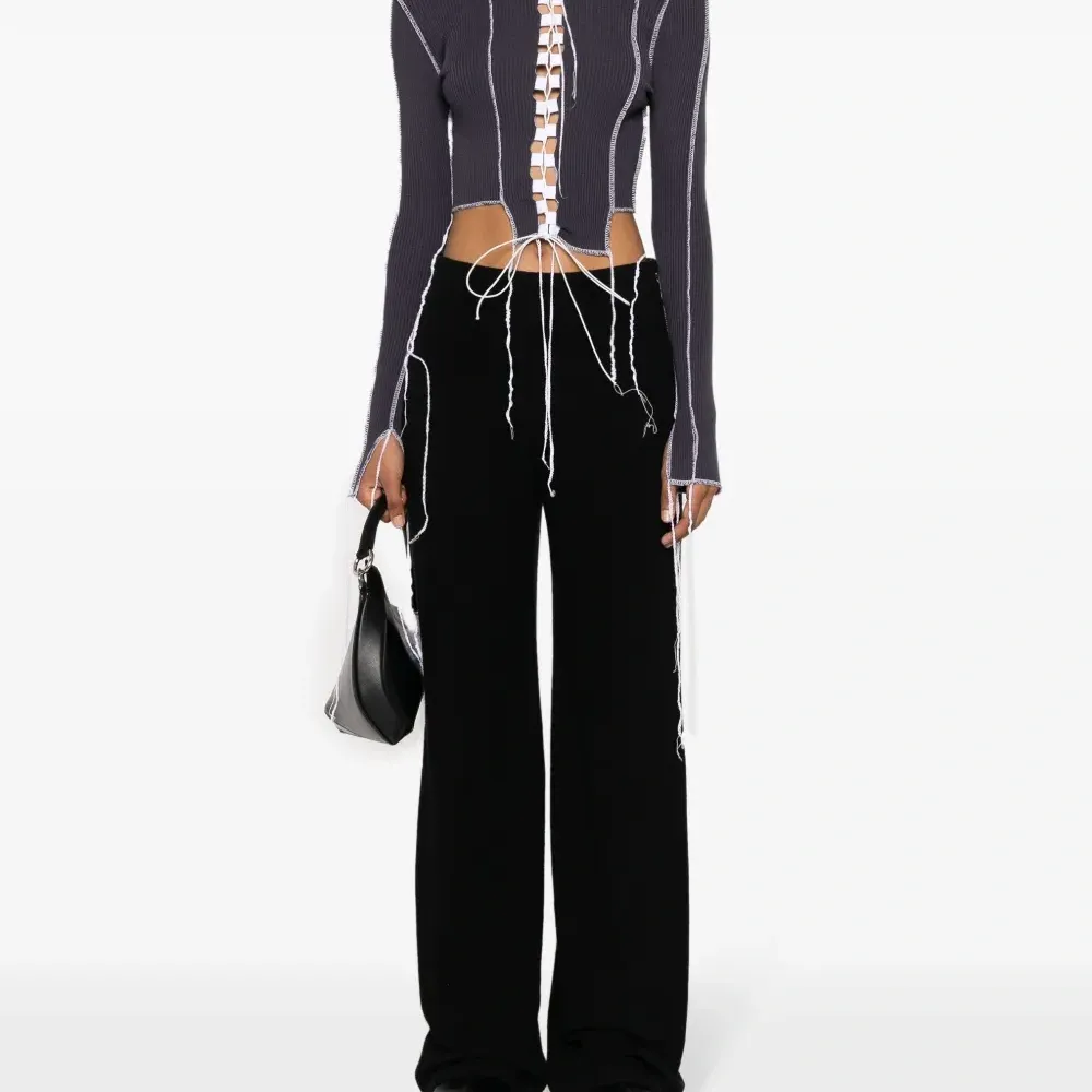 Укороченный топ Nicole с вырезами