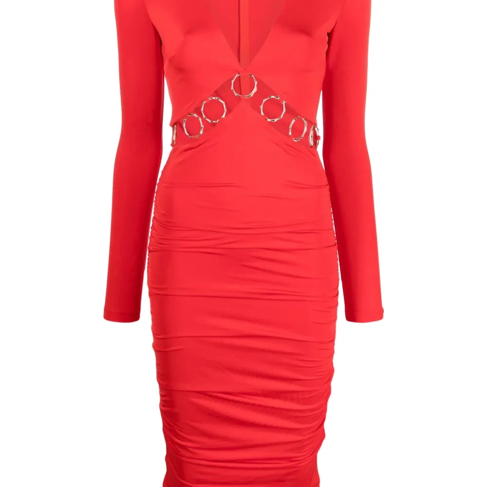 Платье миди с вырезом