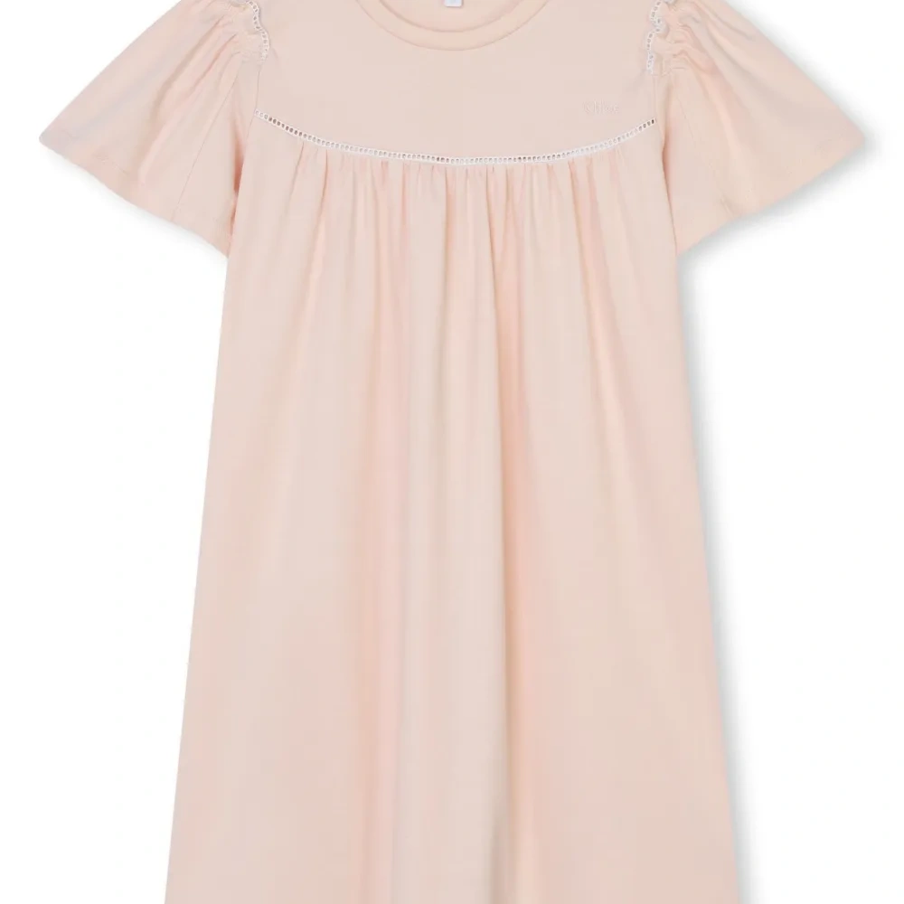 Платье с короткими рукавами