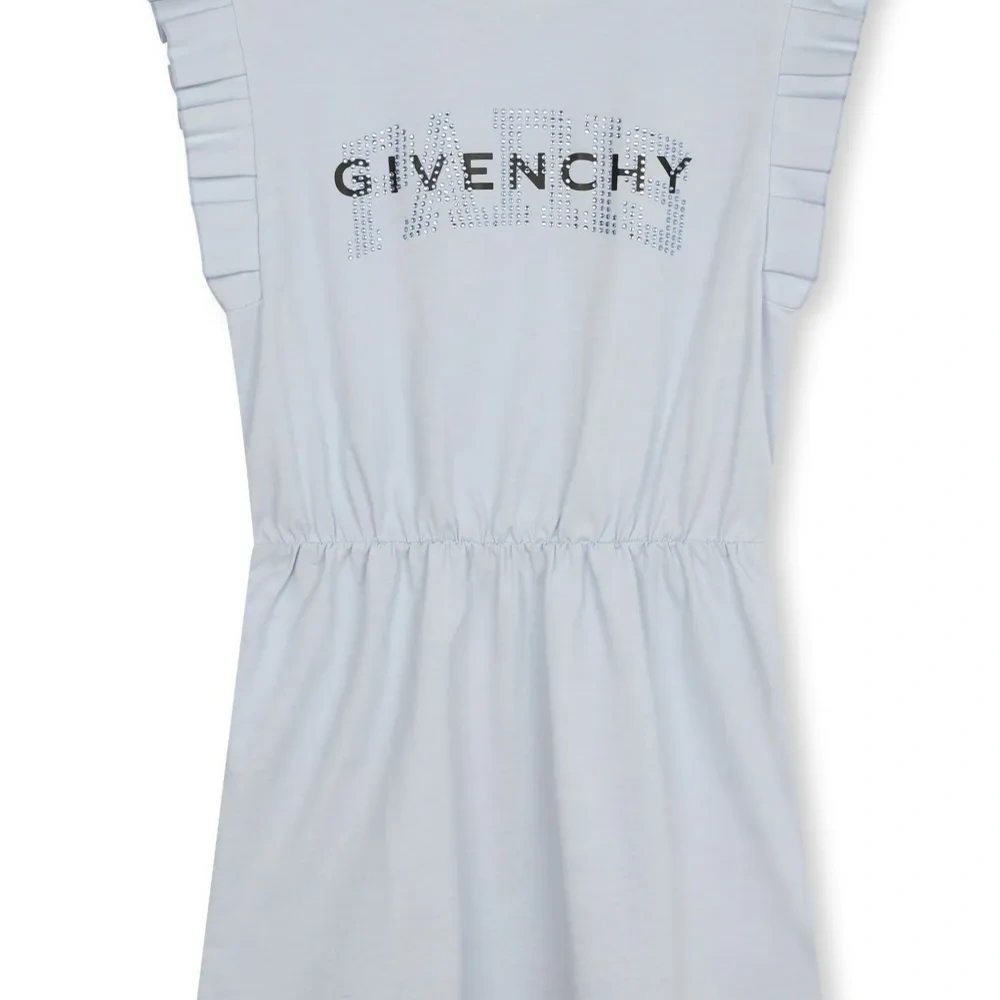 Платье с оборками и логотипом