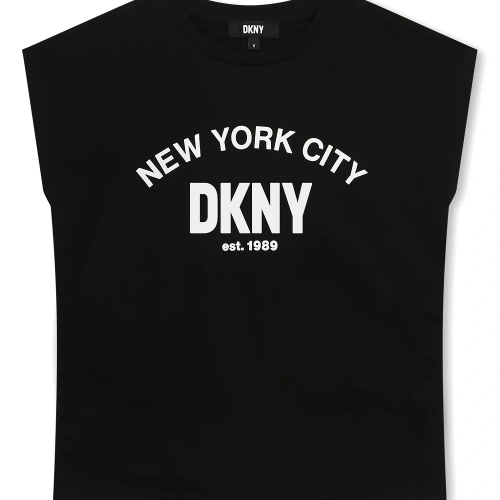 Футболка с логотипом