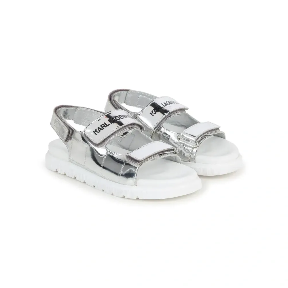 Сандалии с эффектом металлик и логотипом