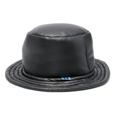 Дутая панама с нашивкой-логотипом