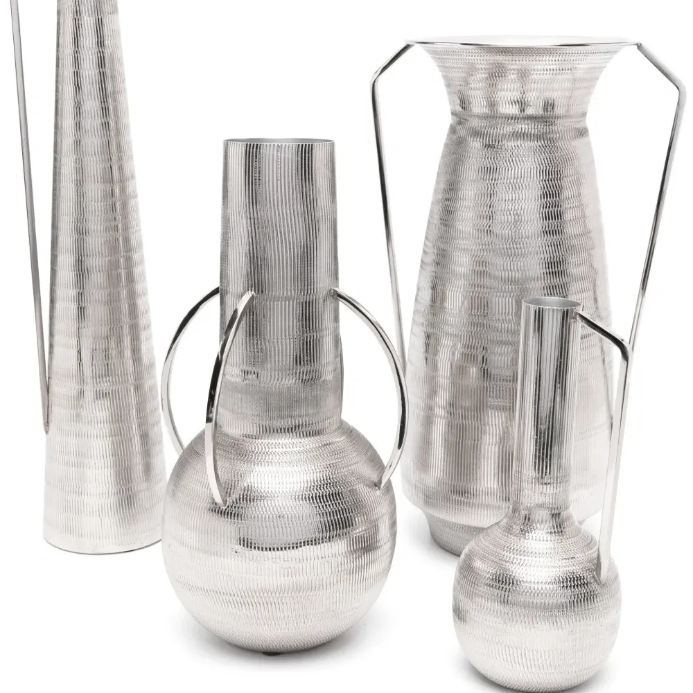 набор Roman из четырех ваз из коллаборации с Browns