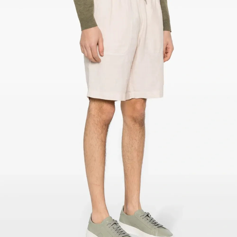 Льняные шорты с кулиской