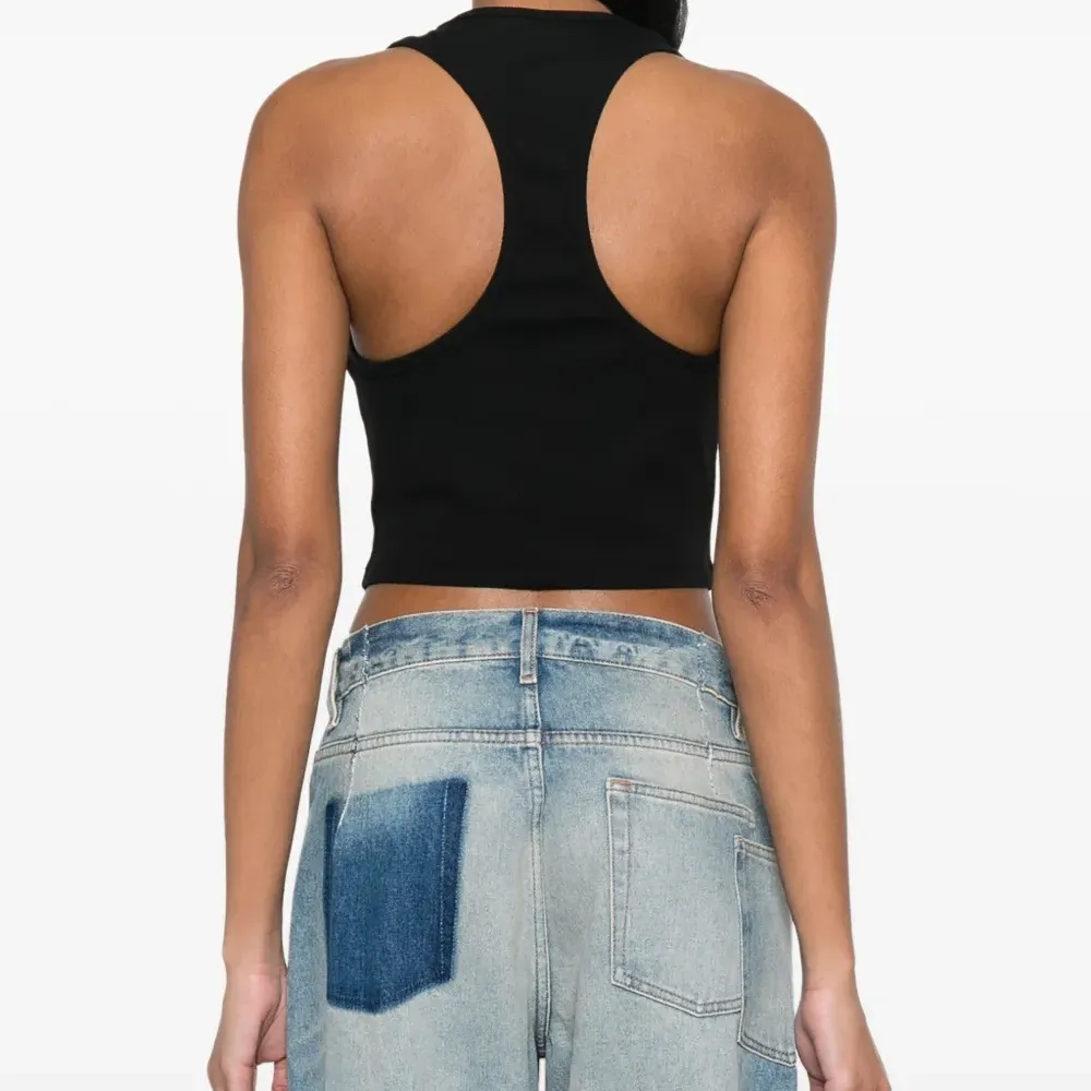 Укороченный топ