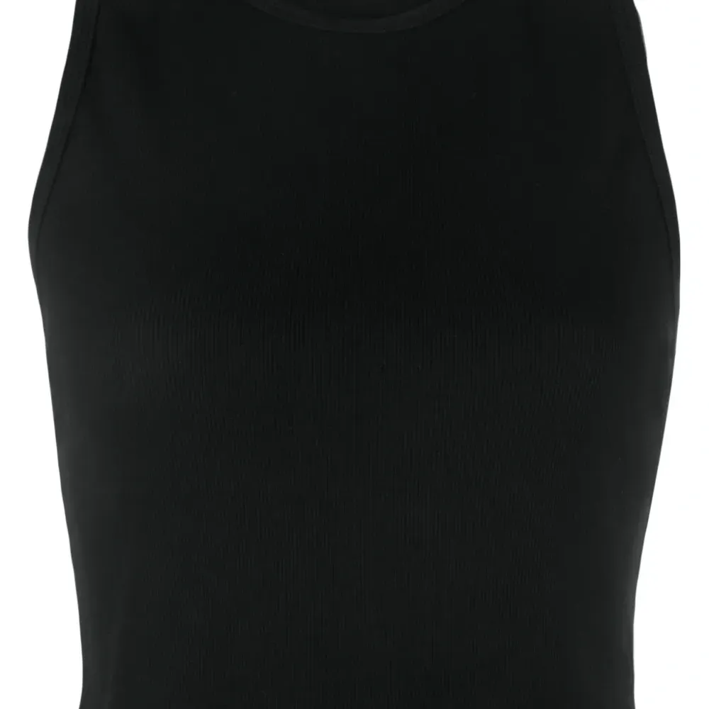 Укороченный топ