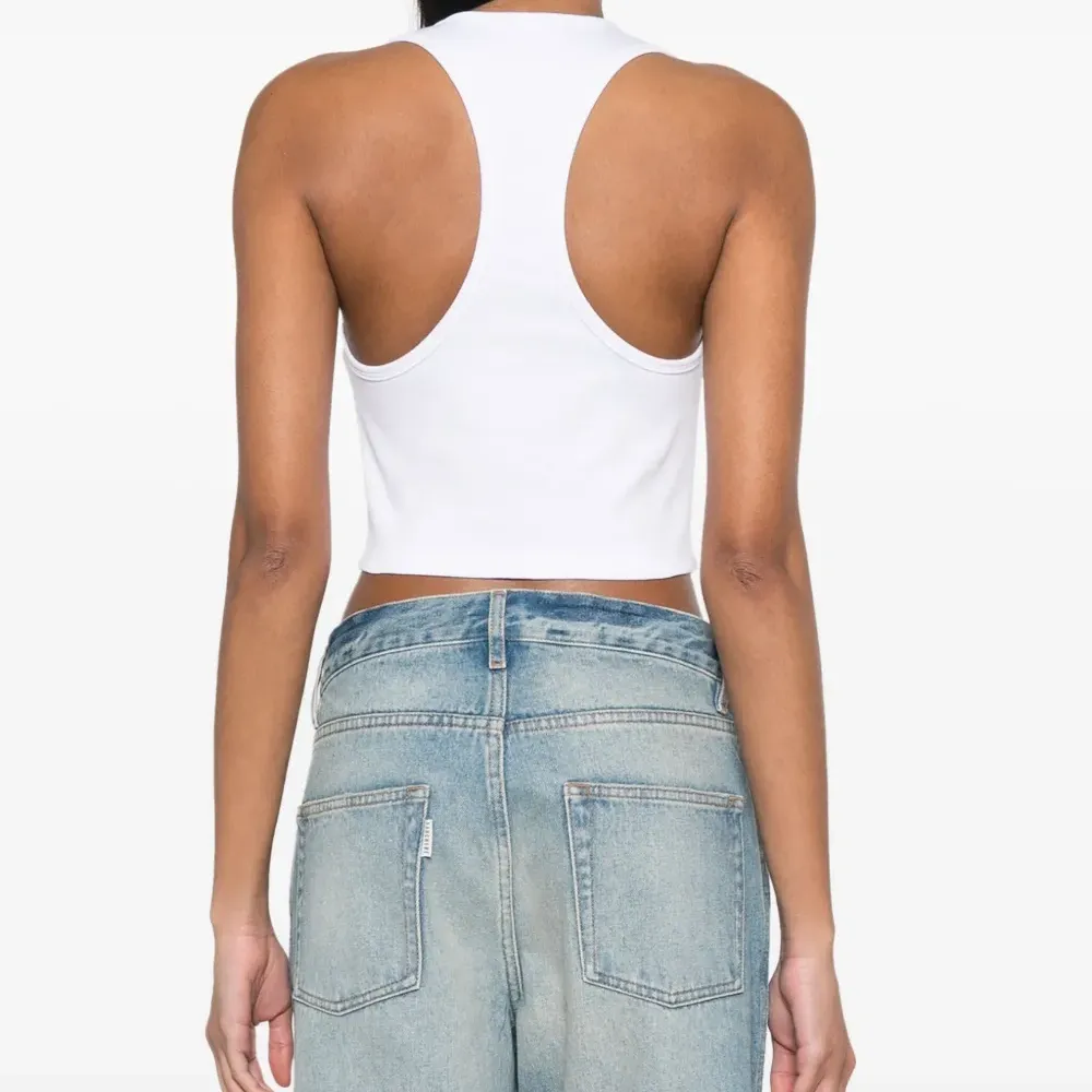 Укороченный топ