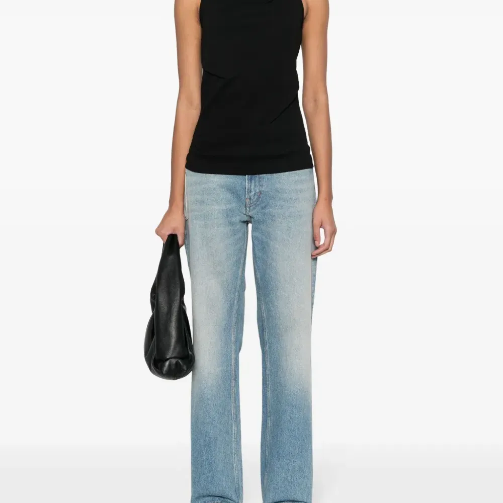 Топ с круглым вырезом