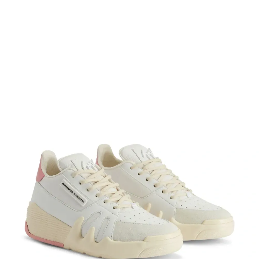 Кроссовки Talon с нашивкой-логотипом