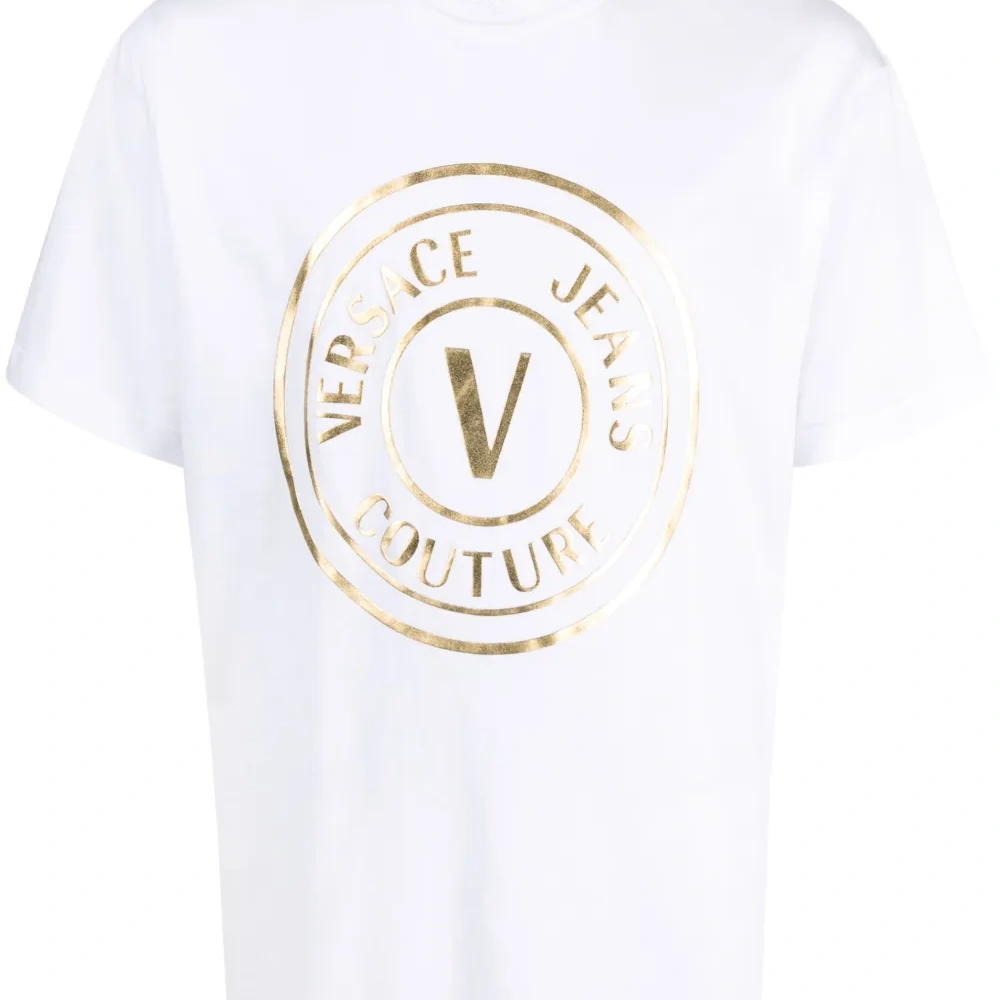 Футболка с логотипом