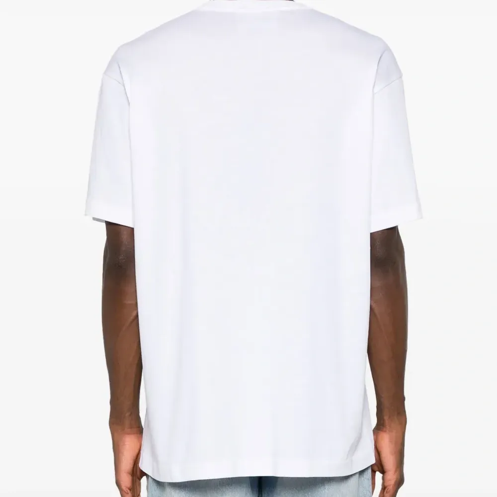 Футболка с логотипом