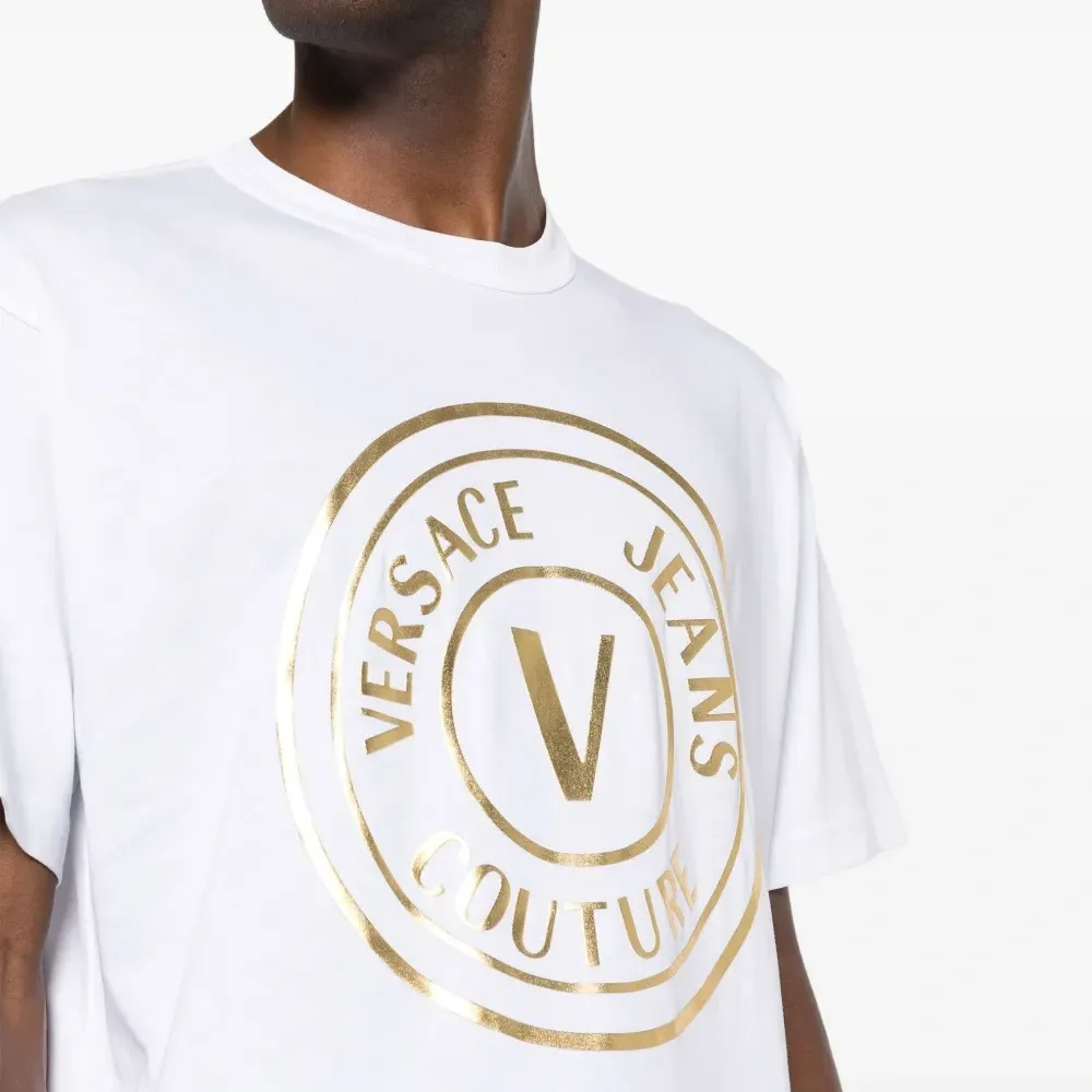 Футболка с логотипом