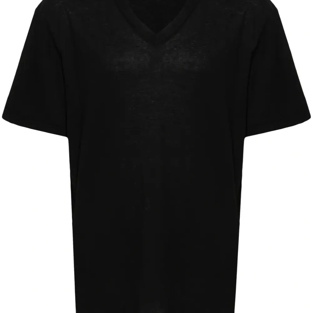 футболка с V-образным вырезом