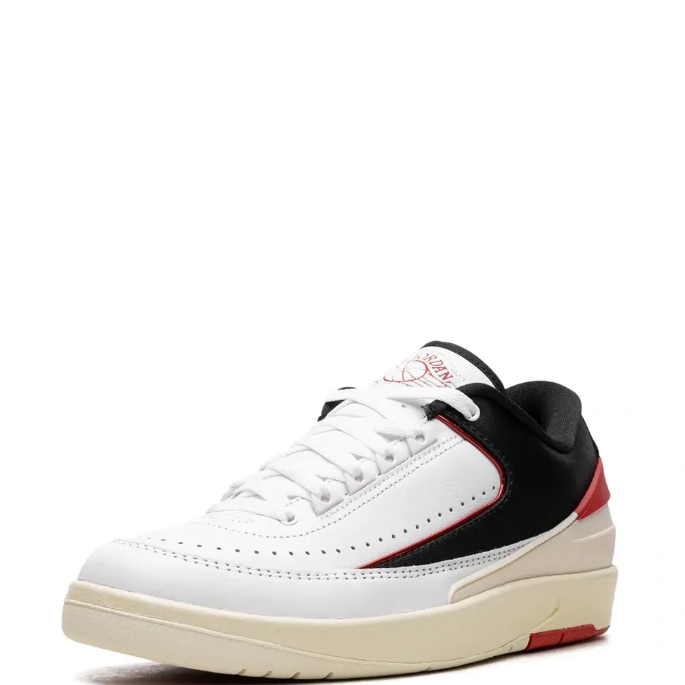 Кроссовки Air Jordan 2 Low Chicago Twist Кроссовки Air Jordan 2 Low Chicago Twist