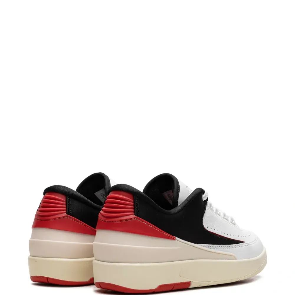 Кроссовки Air Jordan 2 Low Chicago Twist Кроссовки Air Jordan 2 Low Chicago Twist