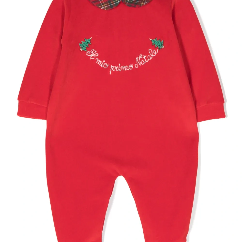 Спортивный костюм с вышитой надписью