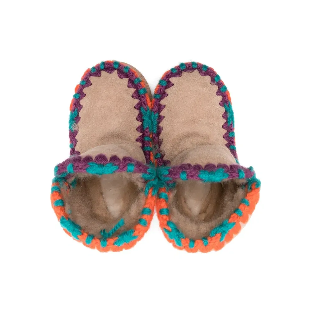 Ботинки с декоративной строчкой