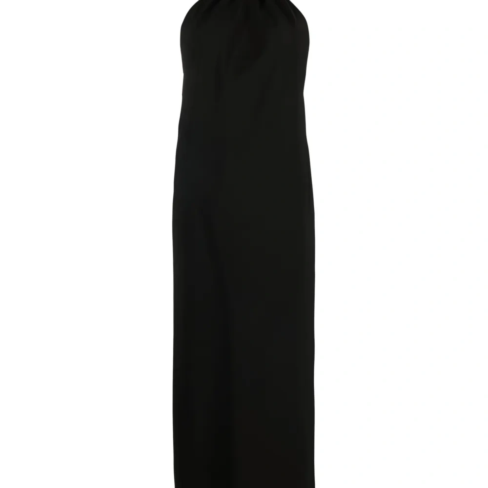 Платье без рукавов с вырезом халтер