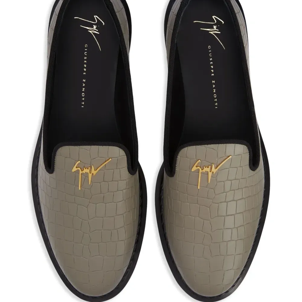 Лоферы Tim с логотипом