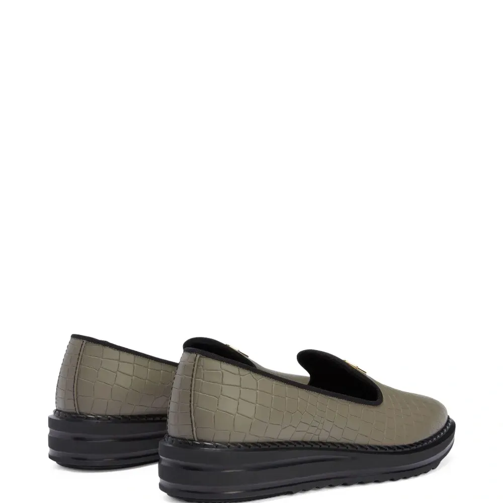 Лоферы Tim с логотипом