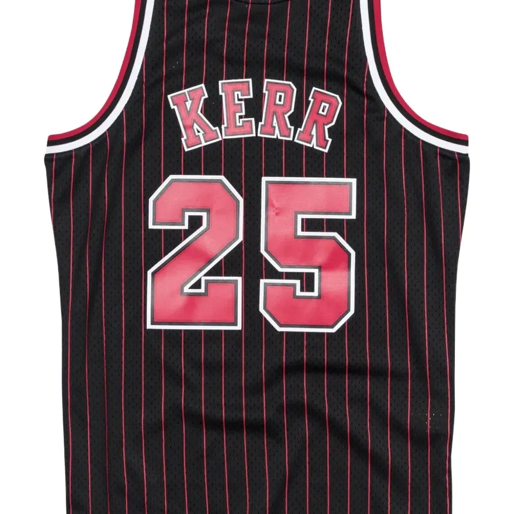 Топ Bulls 95-96 Steve Kerr Swingman из коллаборации с NBA Топ Bulls 95-96 Steve Kerr Swingman из коллаборации с NBA