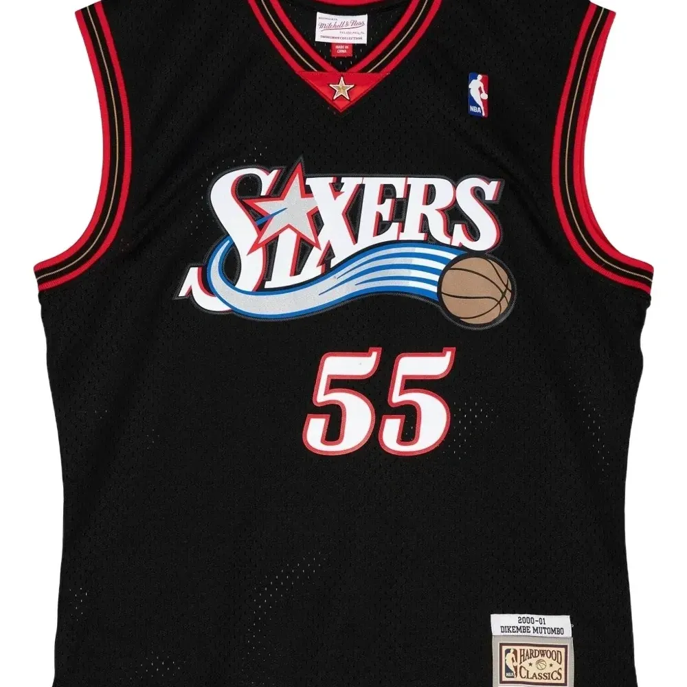Топ Dikembe Mutombo Swingman из коллаборации с NBA 76ers (2000 год) Топ Dikembe Mutombo Swingman из коллаборации с NBA 76ers (2000 год)
