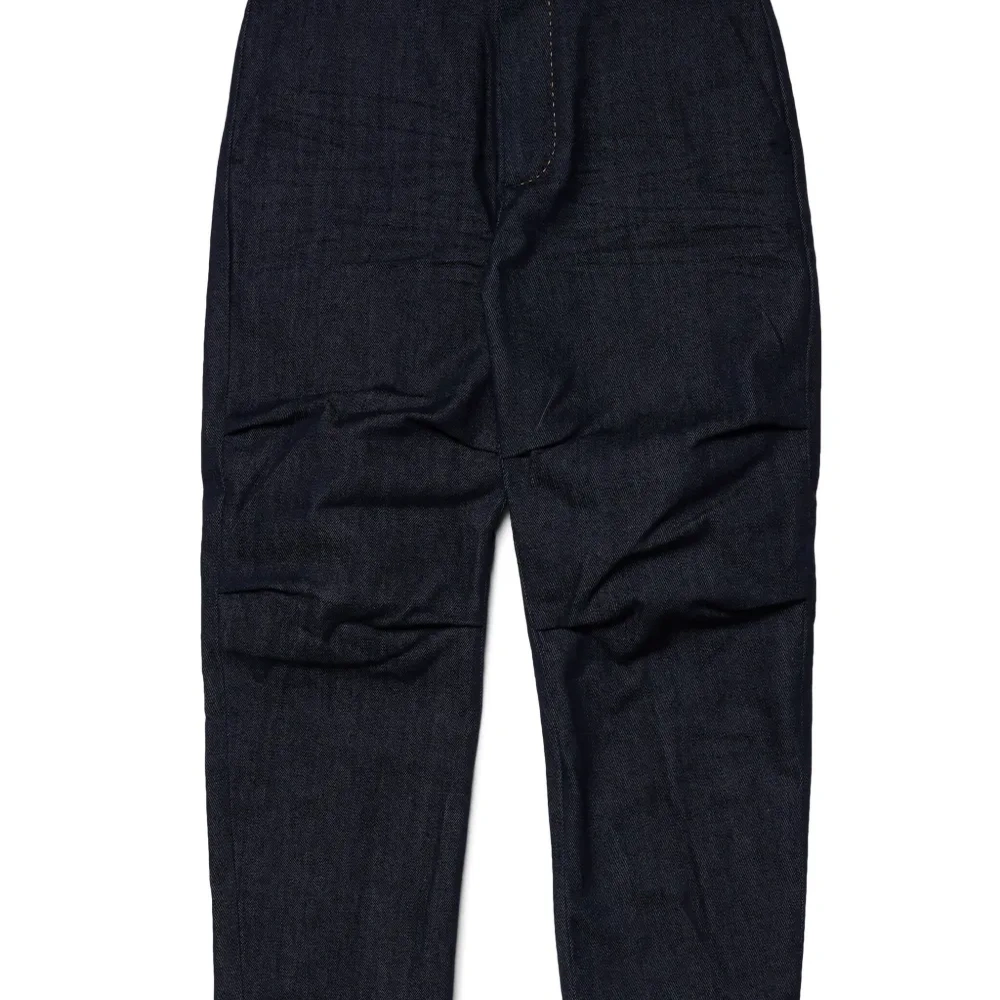 Прямые джинсы со сборками