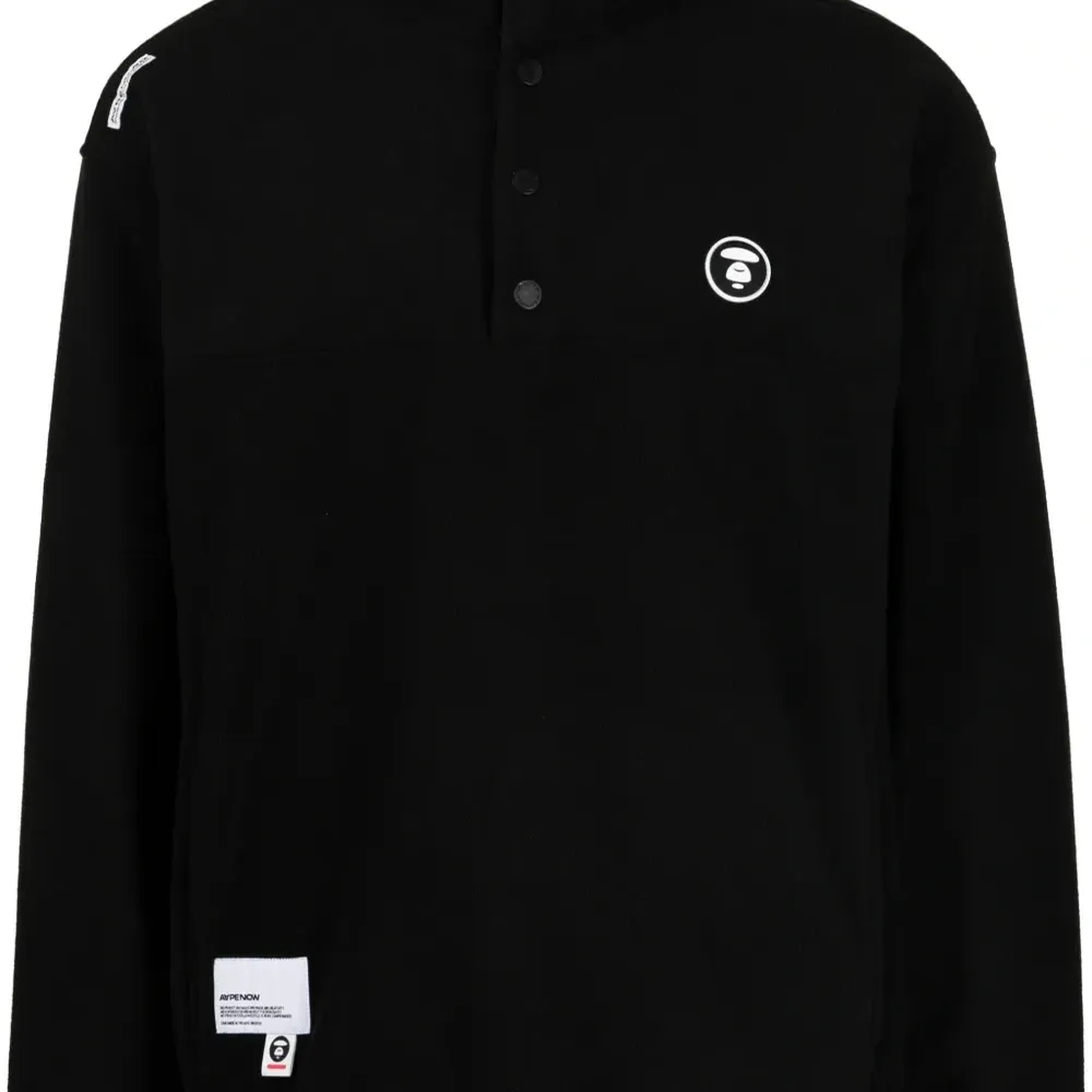 Толстовка с высоким воротником и логотипом