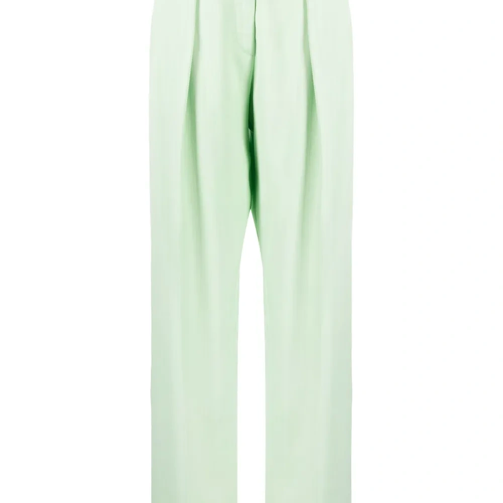 Широкие брюки со складками