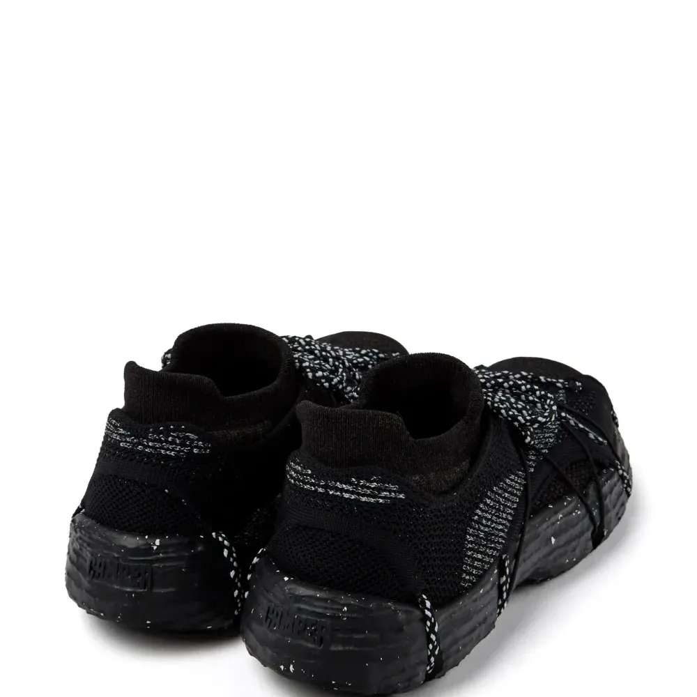 Кроссовки Roku