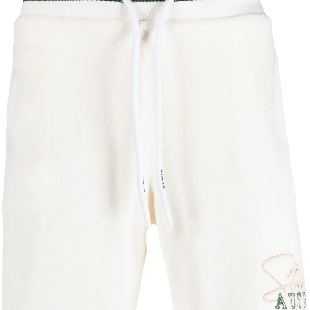 Спортивные шорты с вышитым логотипом