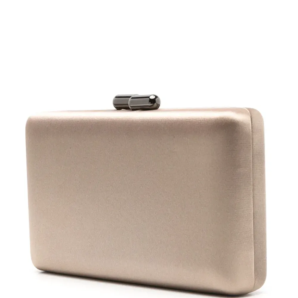 Клатч с логотипом